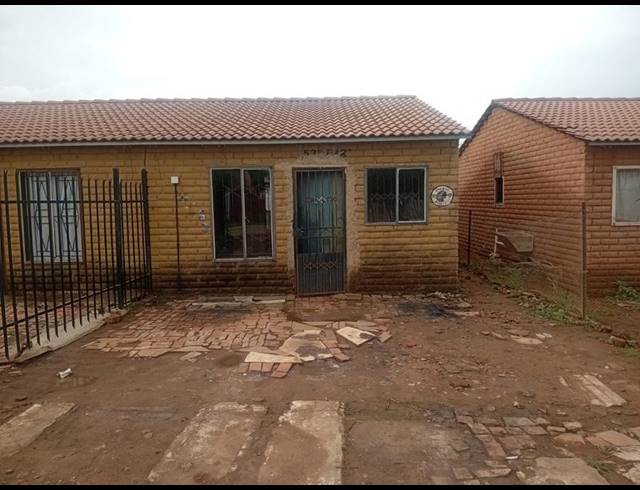 2 BEDROOM HOUSE FOR SALE IN SOSHANGUVE XX